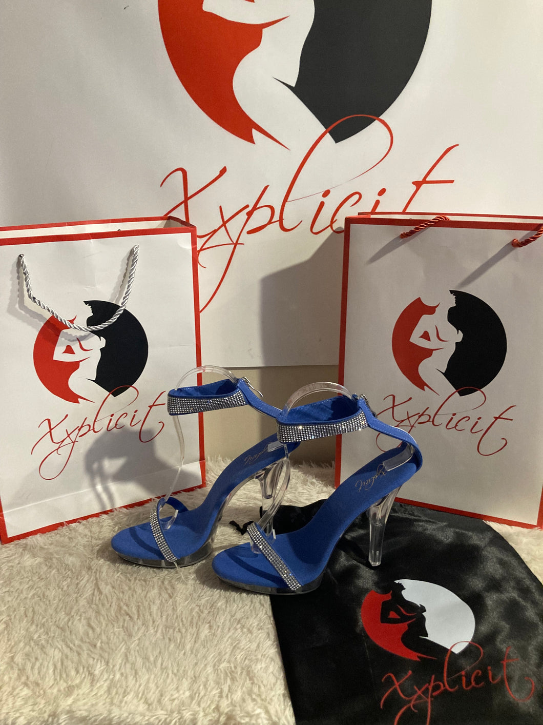 Blue kitten heel (bussdown)